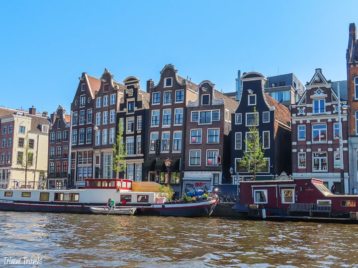 Amsterdam in April. Sounds awesome right? It is! Tulips, canal cruise, great food. I have the perfect relaxing two day spring weekend itinerary for you! #amsterdam #netherlands #holland #spring #april #weekend #itinerary #dutch #travel #destinations #europe