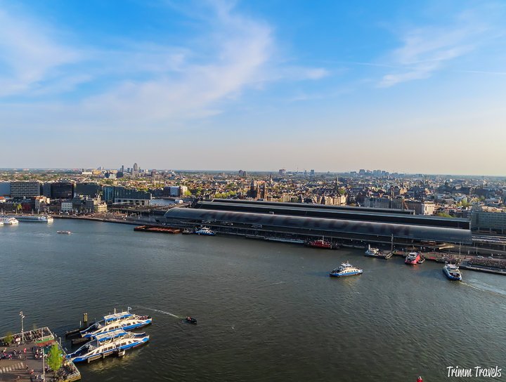 Amsterdam in April. Sounds awesome right? It is! Tulips, canal cruise, great food. I have the perfect relaxing two day spring weekend itinerary for you! #amsterdam #netherlands #holland #spring #april #weekend #itinerary #dutch #travel #destinations #europe