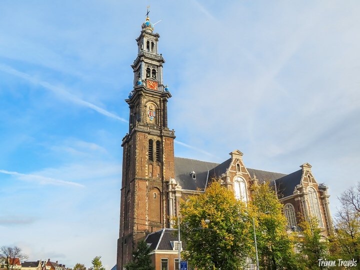 Amsterdam in April. Sounds awesome right? It is! Tulips, canal cruise, great food. I have the perfect relaxing two day spring weekend itinerary for you! #amsterdam #netherlands #holland #spring #april #weekend #itinerary #dutch #travel #destinations #europe