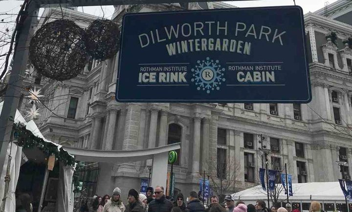 Christmas is a magical time of the year. Visiting one of these best Christmas markets in the USA is a great way to get on your holiday cheer! #christmas #holiday #markets #usa #unitedstates #travel