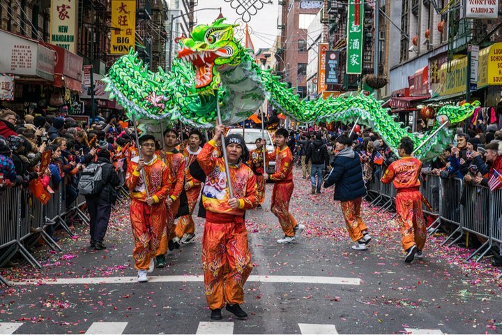 It might surprise you to learn that New York in February is a fantastic idea. Cheaper costs, fewer crowds, and lots of events...so why not? #newyork #nyc #february #valentines #winter #couples #romance